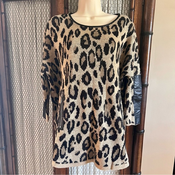 Chico’s Leopard Print Sweater - Picture 2 of 7